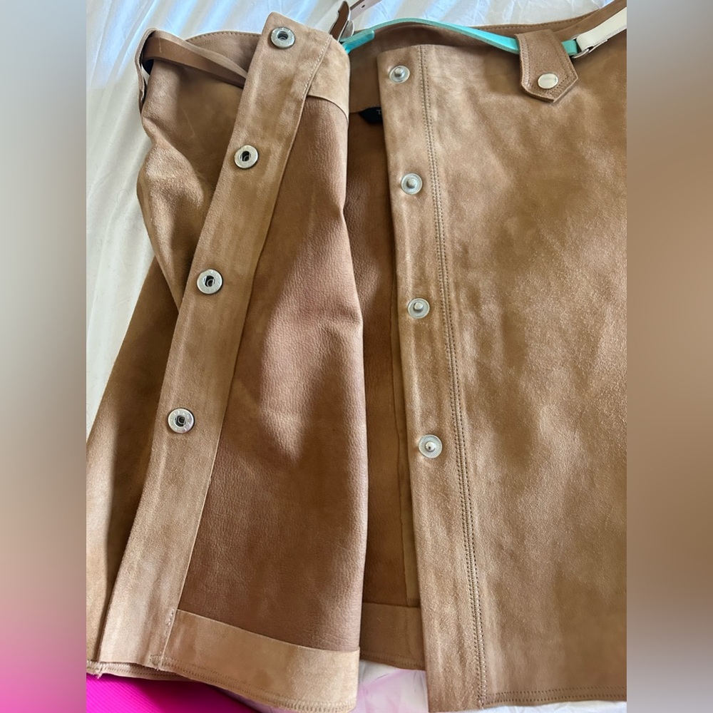 NWOT - Tara Jarmon Suede Mink Skirt - Picture 2 of 7